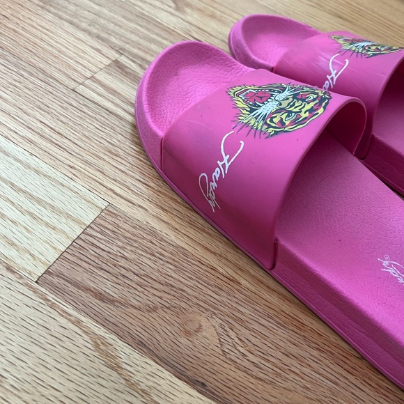 Ed Hardy Slides - Picture 3 of 4